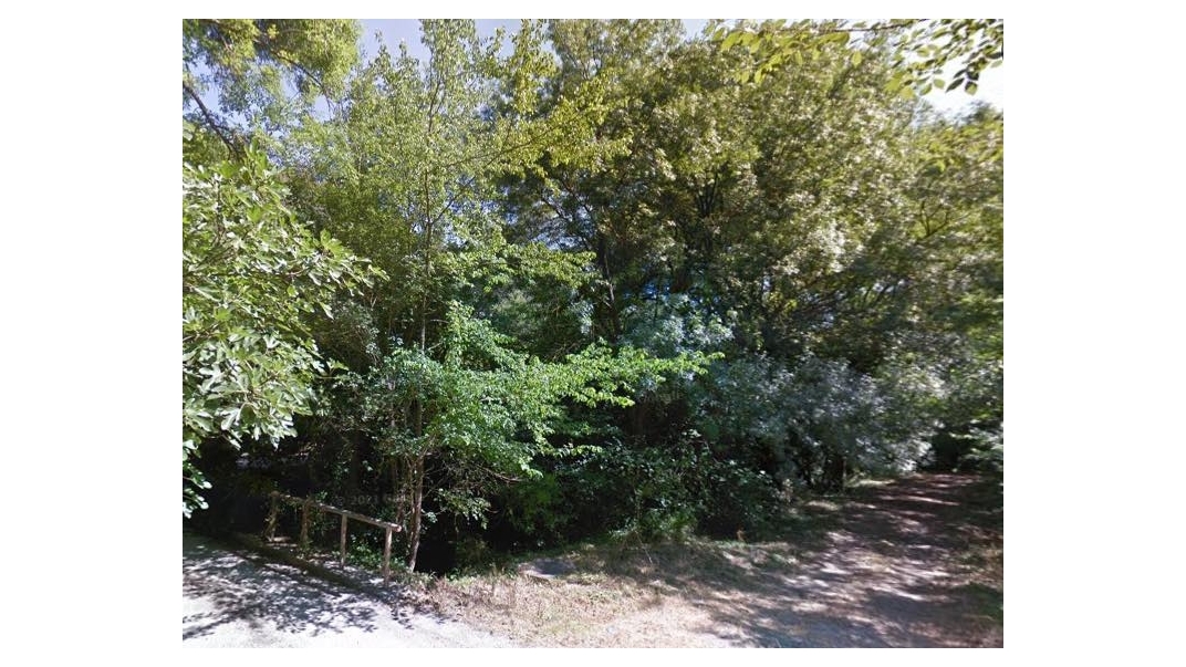 7,4 Hectares de nature pure - à Cuers (83)