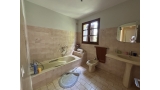 Maison traditionnelle avec piscine et 1,55 ha de terrain