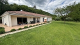 Maison T5 de plain pied  180 m² - terrain 7340 m² avec étang privé