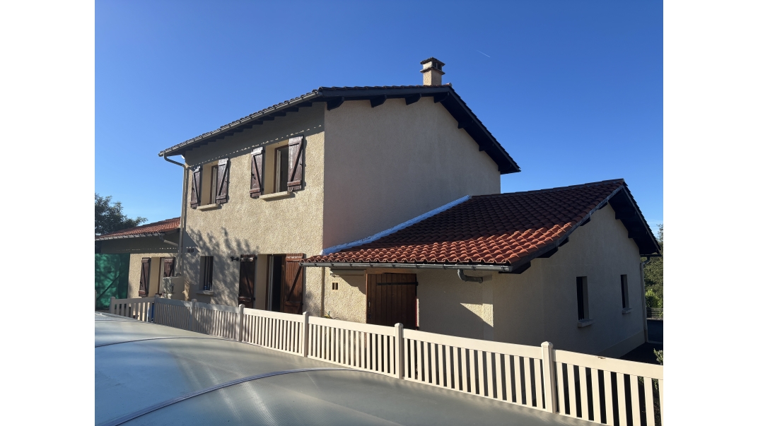 Maison familiale 5 chambres avec piscine